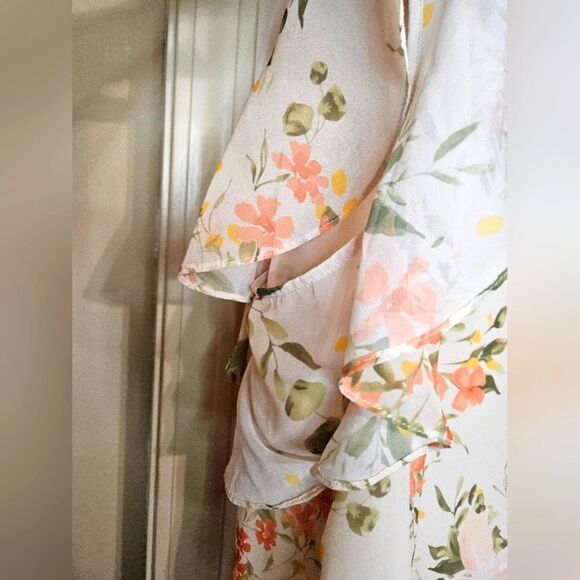 #360 MAGASCHONI- Floral Print Flutter Sleeve Blouse- Size:2X - Picture 4 of 6